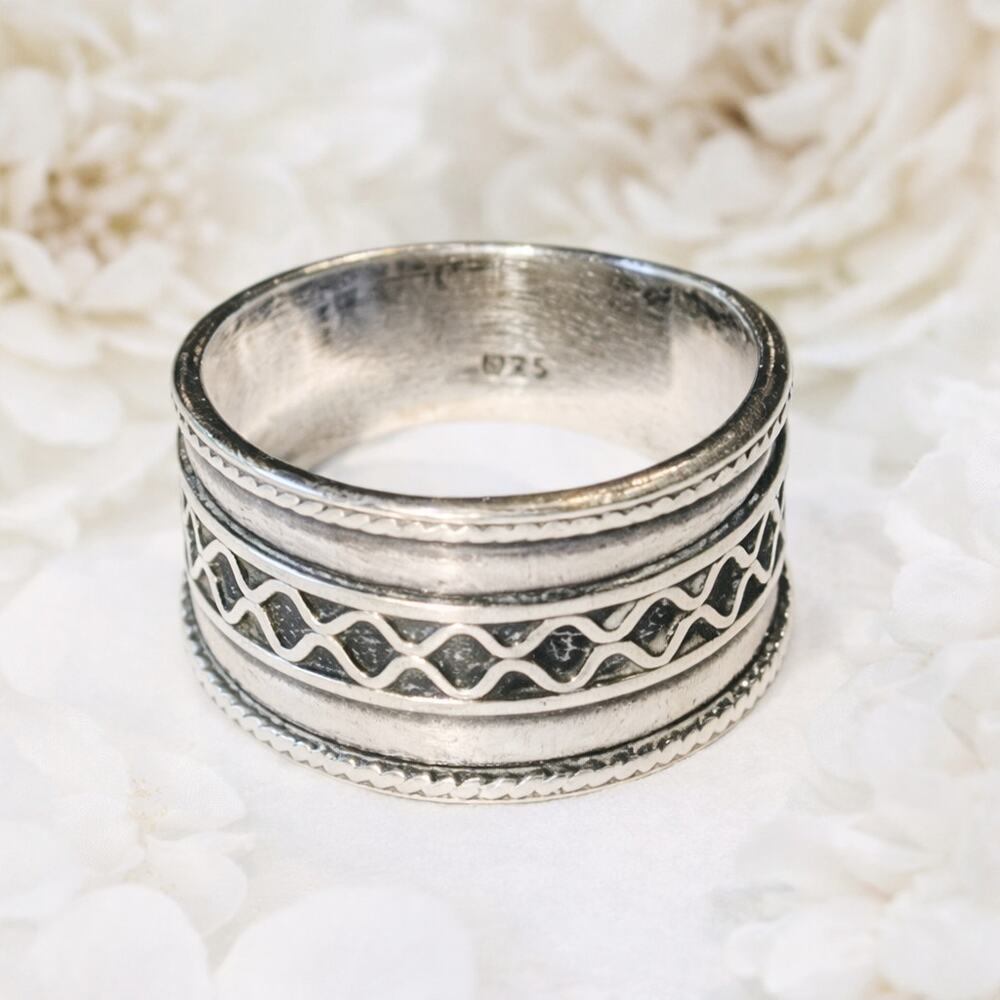 925 Sterling Silver Crisscross Pattern Wide Cigar Band Ring Size 9 Vintage